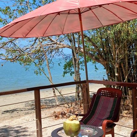 Hotel Dugong Koh Sukorn à Ko Sukon Extérieur photo