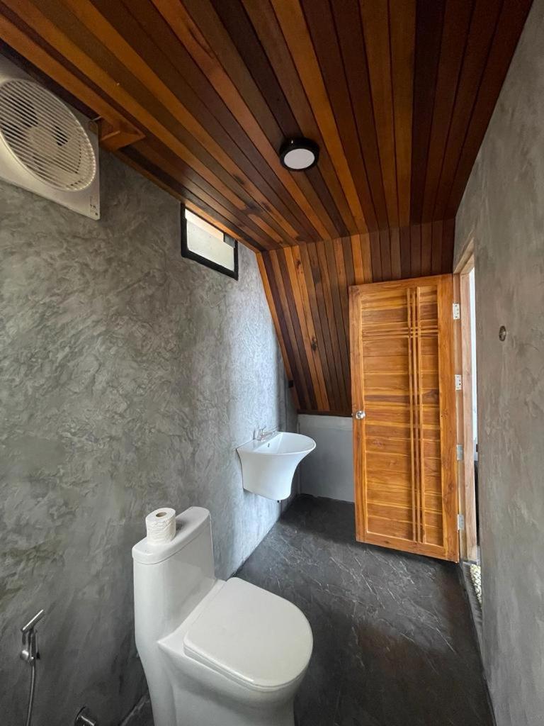 Hotel Dugong Koh Sukorn à Ko Sukon Extérieur photo