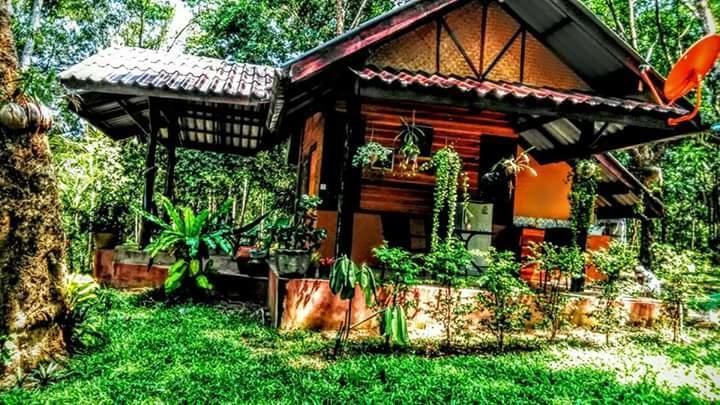 Hotel Dugong Koh Sukorn à Ko Sukon Extérieur photo