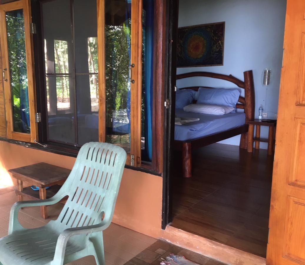 Hotel Dugong Koh Sukorn à Ko Sukon Extérieur photo