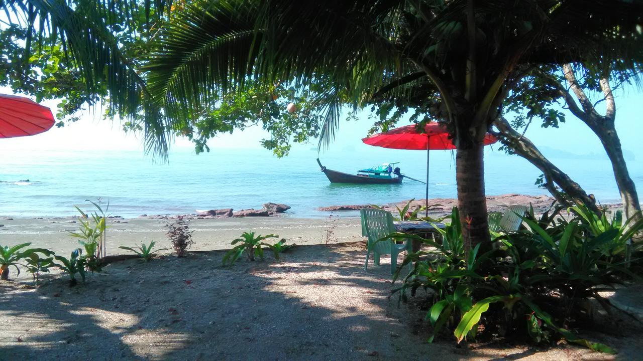 Hotel Dugong Koh Sukorn à Ko Sukon Extérieur photo