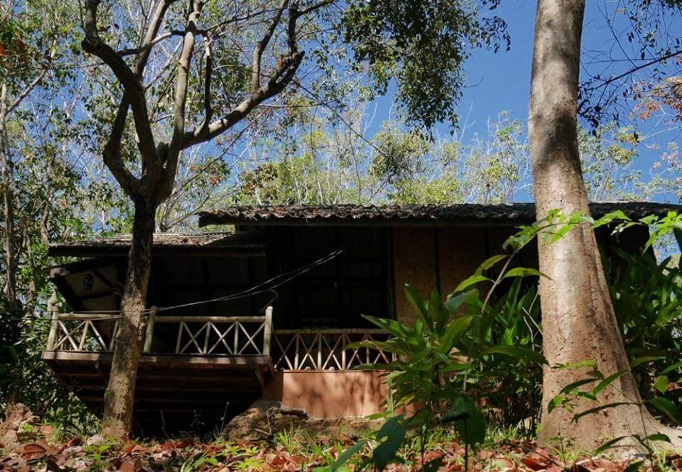 Hotel Dugong Koh Sukorn à Ko Sukon Extérieur photo